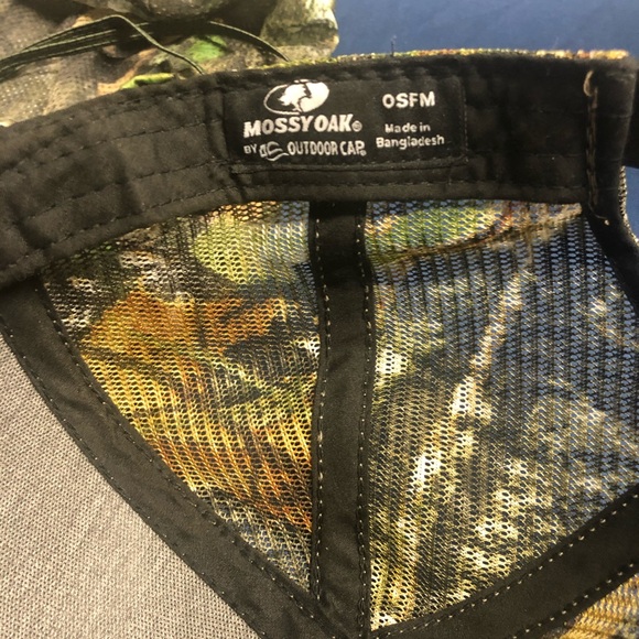 Mossy Oak hunting cap and head cover - Picture 6 of 6